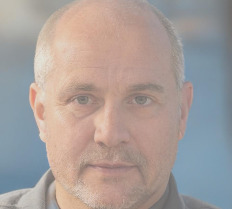 Portrait de Kenzo Thériault, client satisfait de notre accompagnement financier